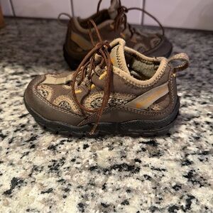 Columbia Toddler Sneakers Shoes Sz 7 Brown Hiking Boots